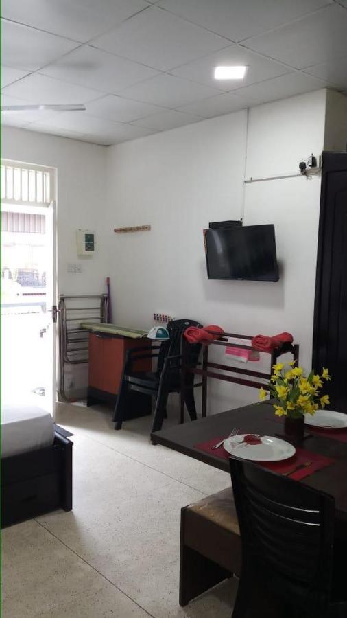 Wish Residence Seaside, Near Durdans & Vasan Eye Care Hospital, Colombo 3 Kültér fotó